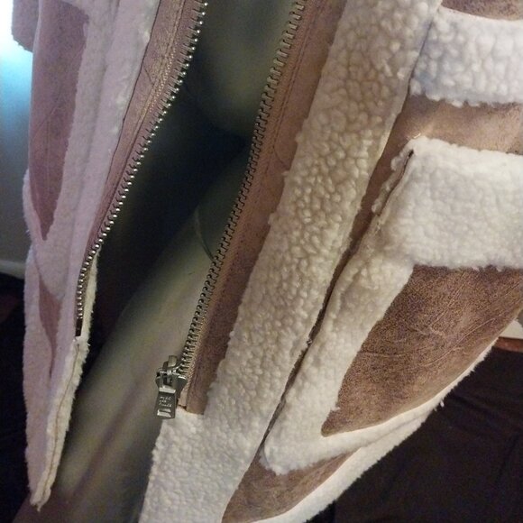 Reversible Sheepskin Heavy Hooded Winter Coat - Picture 6 of 16